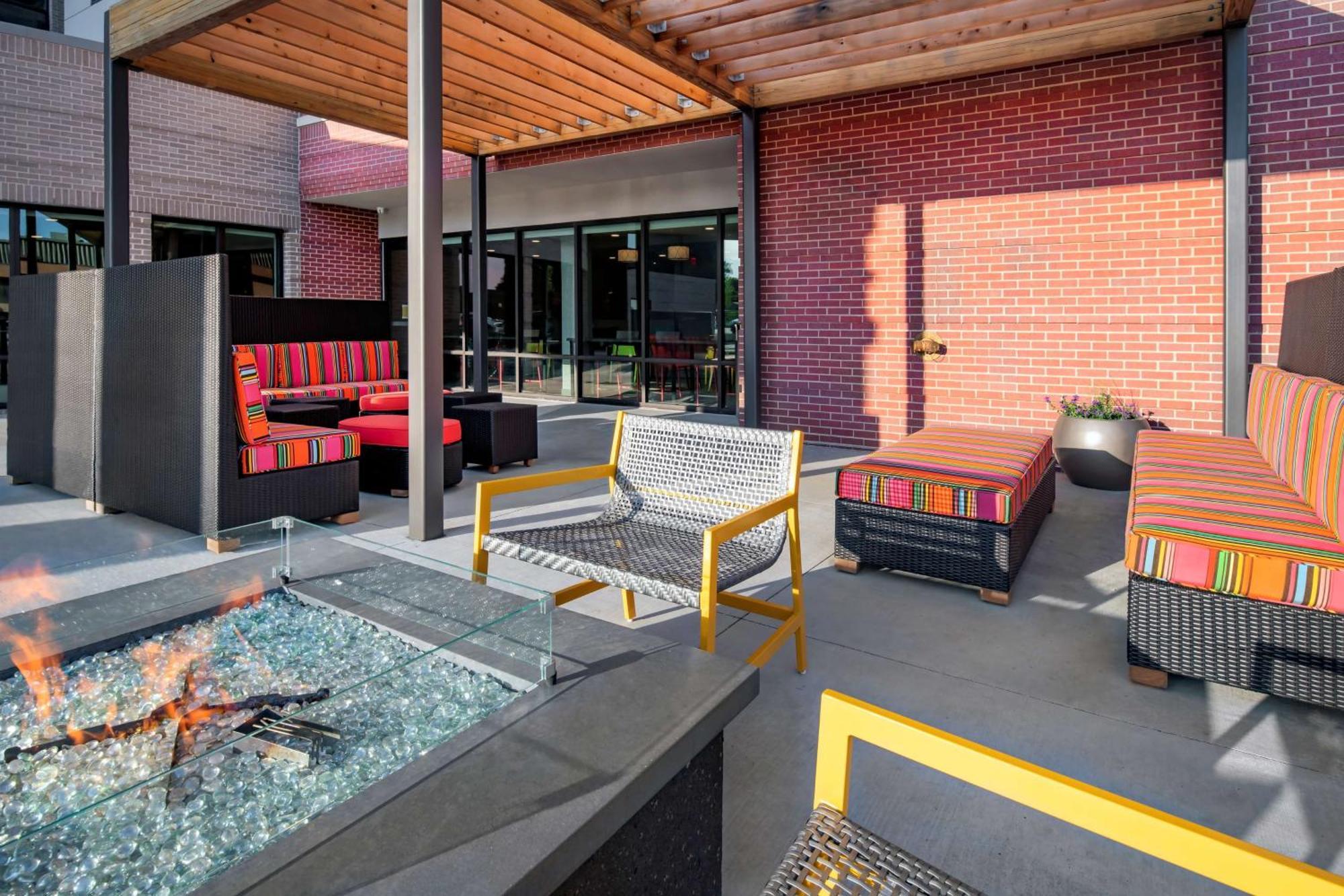 Home2 By Hilton I-80 At 72nd Street, Ne Hotel 3*